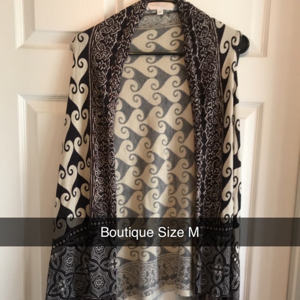 Boutique Medium Sweater Vest Cardigan